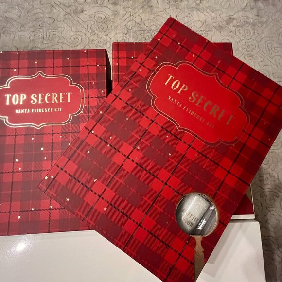 Santa Was Here! Top Secret Christmas Evidence Kit โ Set of 3 ๐ - Picture 2 of 16